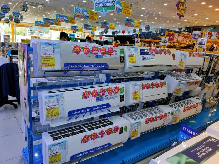 Lựa chọn kệ trưng bày chuyên nghiệp