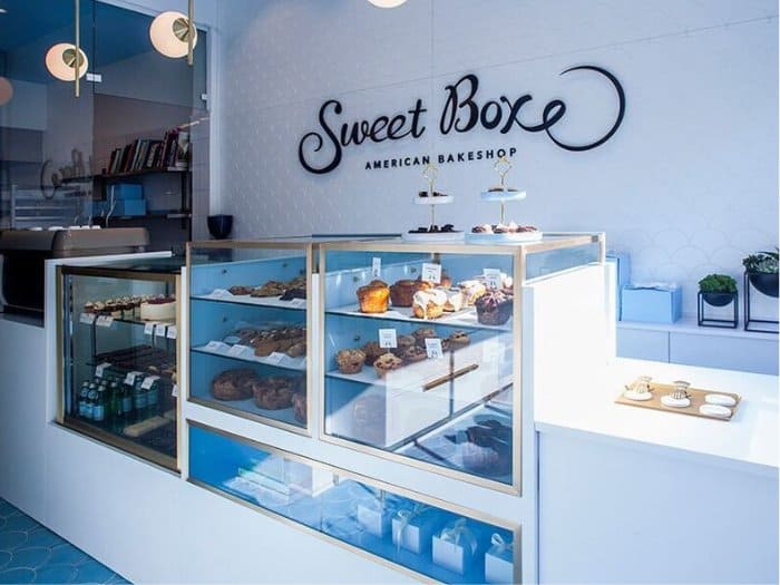 Mẫu thiết kế cửa hàng bán bánh ngọt nhỏ 13