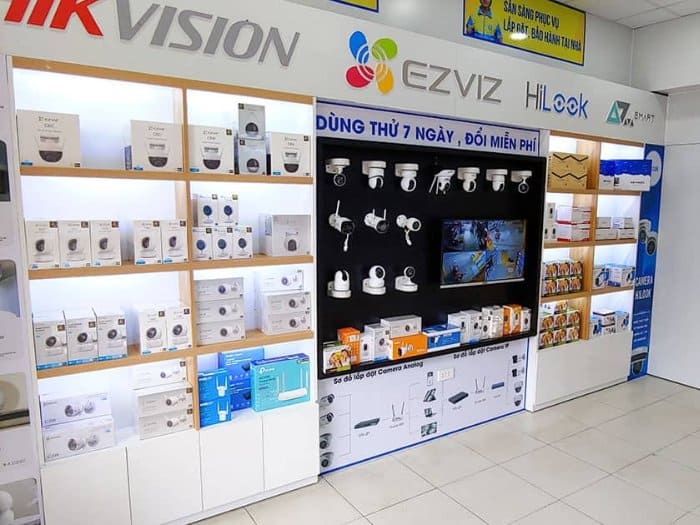 Mẫu thiết kế cửa hàng bán Camera dễ thi công 14
