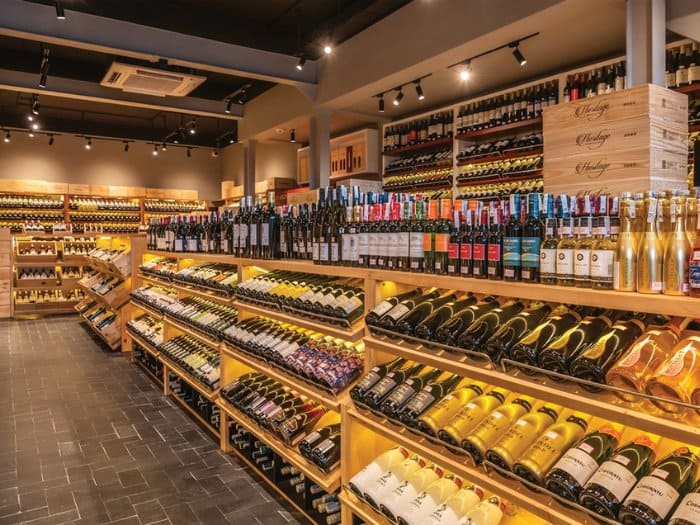 Mẫu thiết kế showroom rượu 13