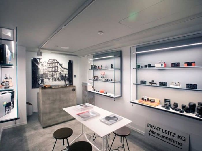 Mẫu thiết kế cửa hàng bán Camera dễ thi công 06