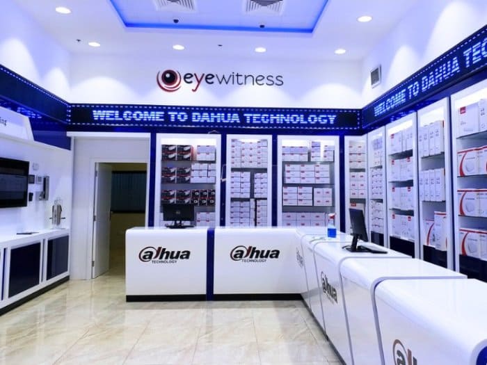 Mẫu thiết kế cửa hàng bán Camera dễ thi công 07