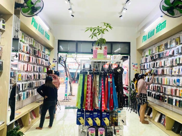 Mẫu thiết kế cửa hàng kinh doanh phụ kiện điện thoại 14