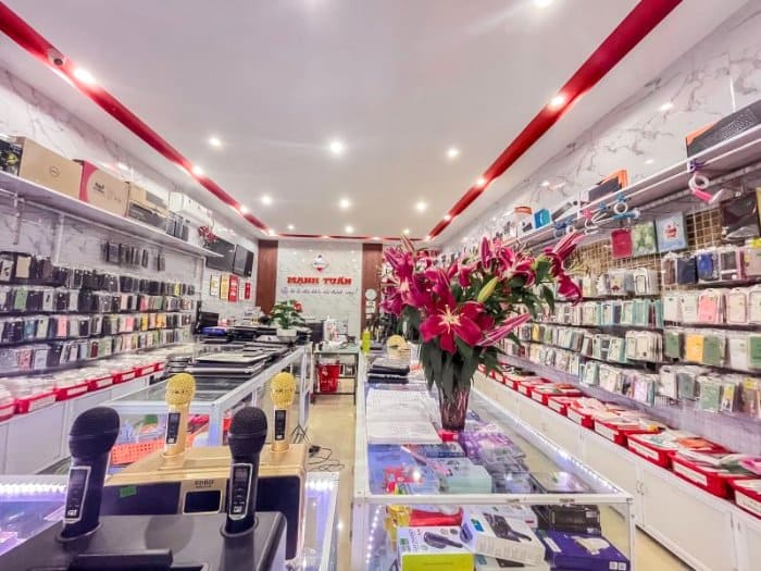 Mẫu thiết kế cửa hàng kinh doanh phụ kiện điện thoại 15