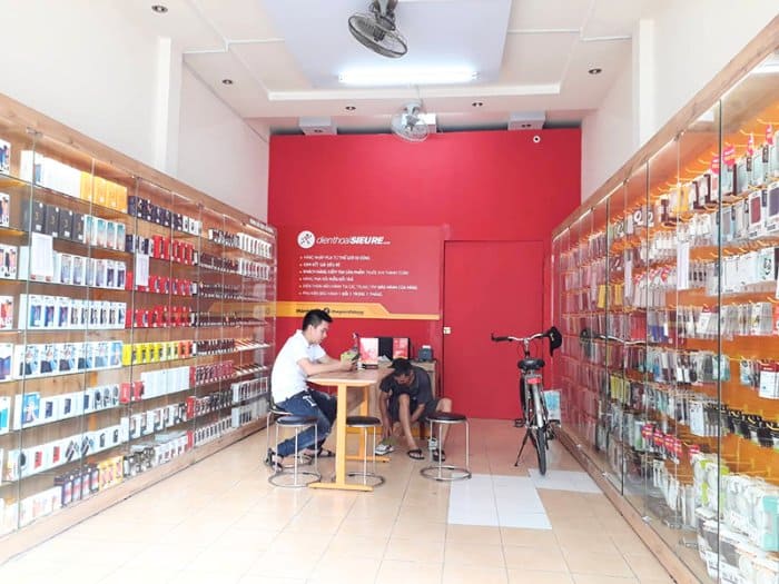 Mẫu thiết kế cửa hàng kinh doanh phụ kiện điện thoại 18