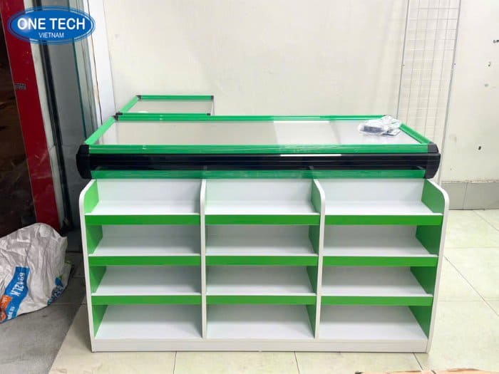 Bàn thu ngân kim loại, mặt bàn inox màu xanh lá