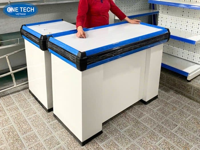 Bàn thu ngân màu xanh dương