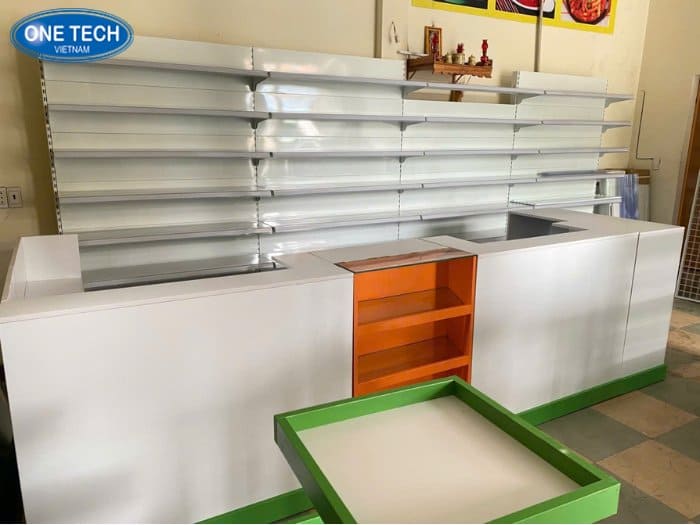 Bàn thu ngân thiết kế riêng cho cửa hàng kinh doanh Cần Thơ