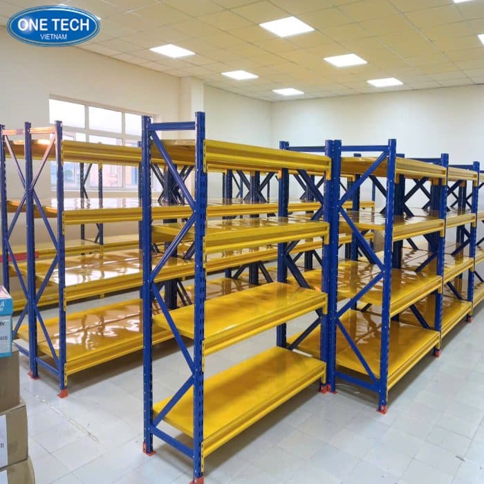 Tổng quan về mẫu kệ kho trung tải 2m