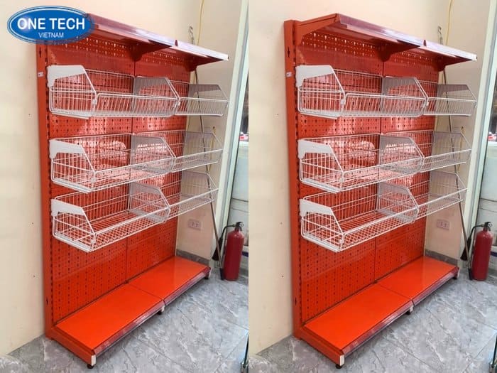 Kệ giỏ mì màu đỏ ứng dụng cho mặt hàng đóng gói