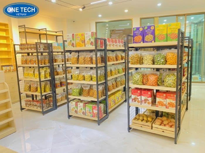 Kệ khung sắt phối gỗ cho cửa hàng nông sản chất lượng cao
