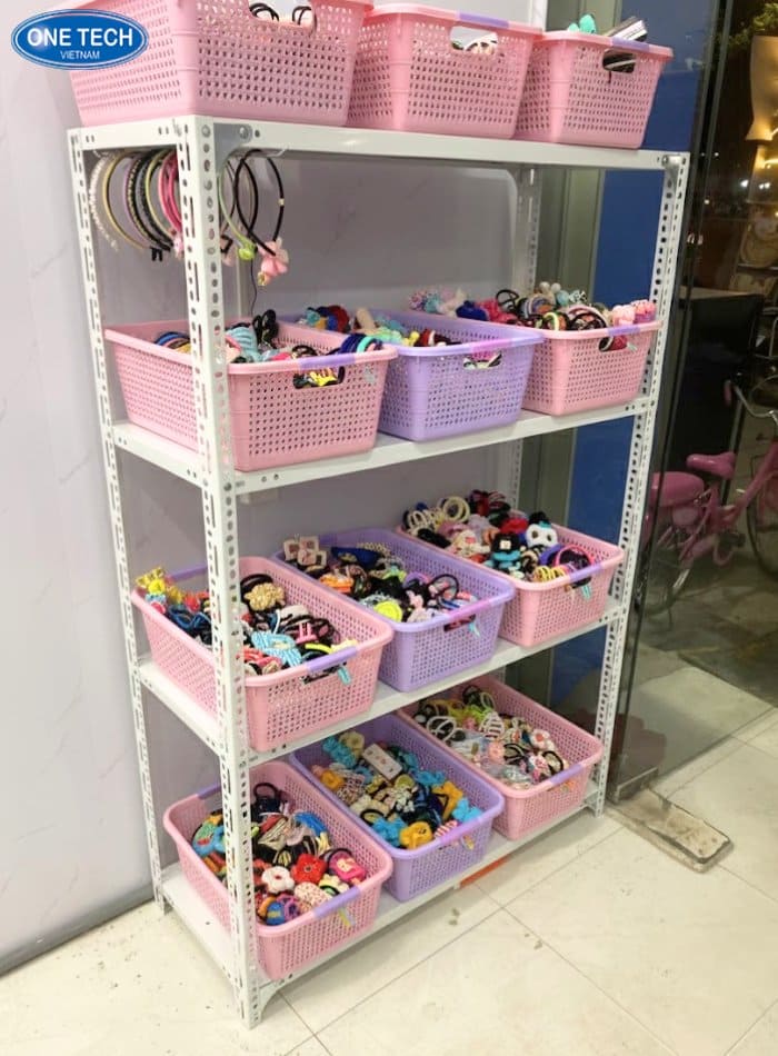 Kệ sắt giá rẻ bày phụ kiện tóc, giá chỉ từ 400K