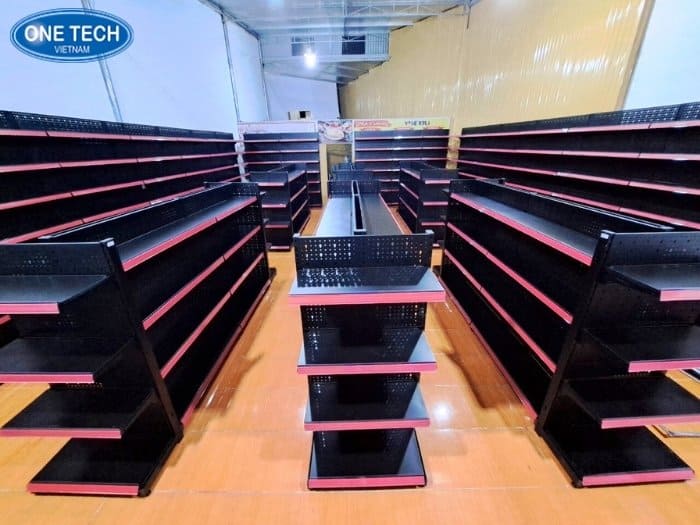 Kệ siêu thị đen lưng tôn, chắc chắn phổ biến