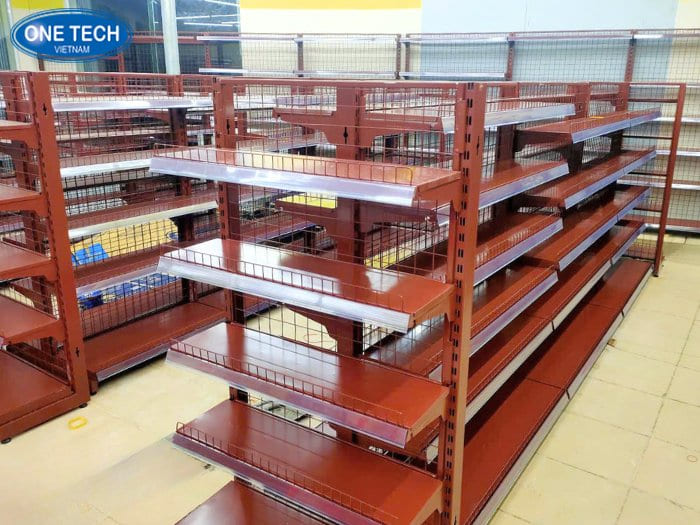 Kệ siêu thị sơn màu đỏ thẫm Winmart sang trọng