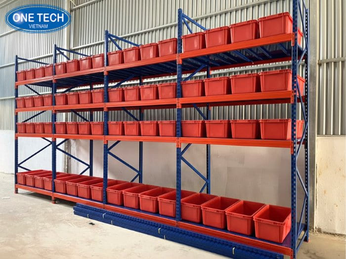 Kệ kho trung tải để thùng nhựa mang lại nhiều lợi ích