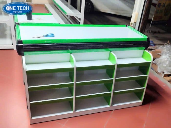 Mẫu bàn thu ngân ở Nghệ An 08