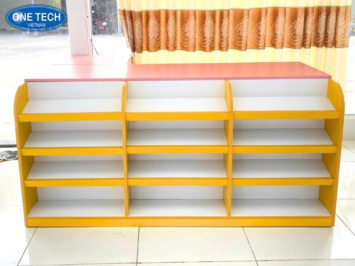 Mẫu bàn thu ngân tại Nghệ An 11