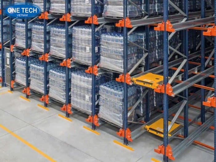 Kệ Radio Shuttle cho kho quy mô lớn