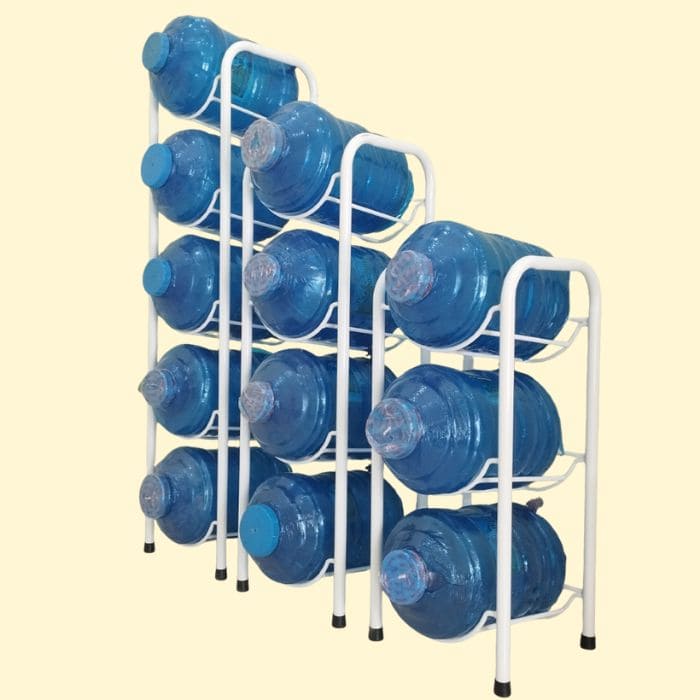 Kệ thiết kế chuyên dụng để bình nước