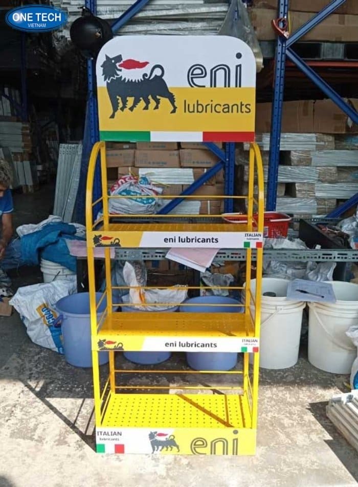 Kệ màu vàng nổi bật