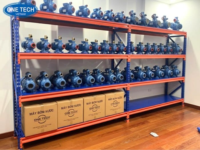 Kệ trung tải trưng bày các loại máy bơm nước công suất lớn