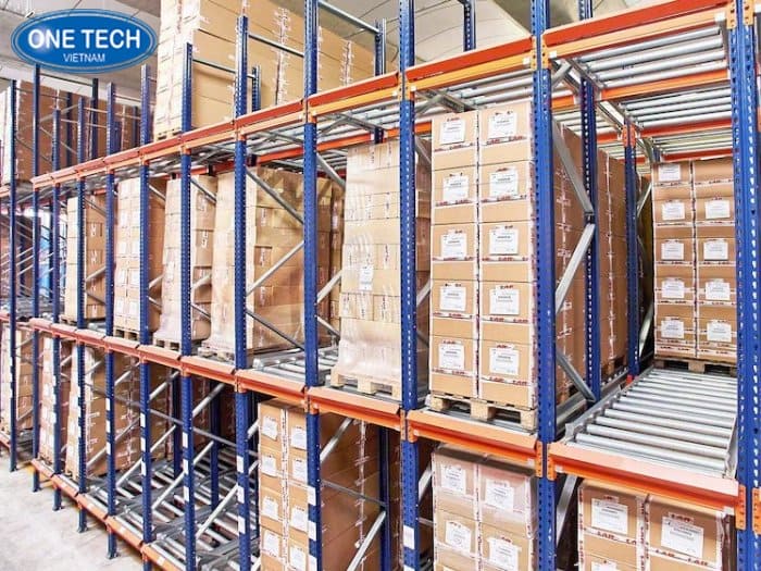 Kệ con lăn - Tăng tốc độ xuất nhập hàng trong kho