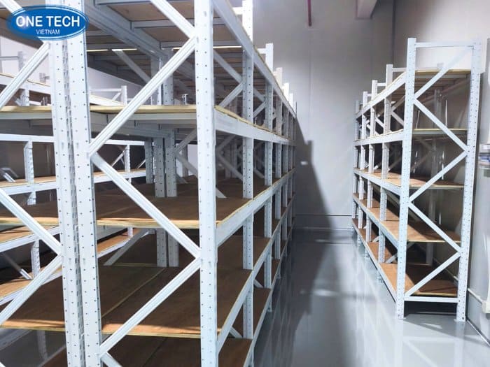 Kệ trung tải được sản xuất từ chất liệu đẹp