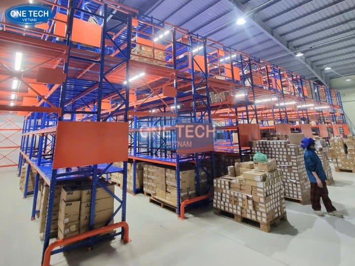 Dự án kệ kho công ty kỹ thuật Duy Hưng 01