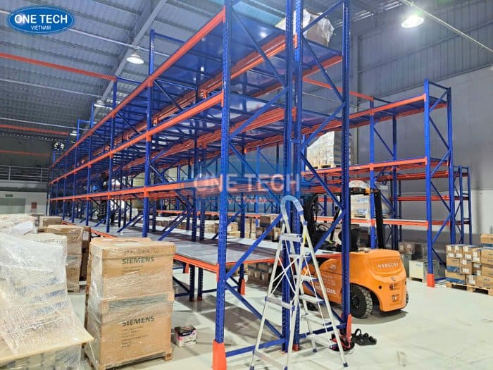 Dự án kệ kho cho công ty kỹ thuật Duy Hưng 08