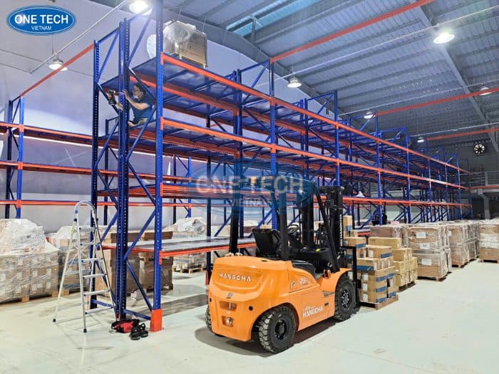 Dự án kệ kho cho công ty kỹ thuật Duy Hưng 11