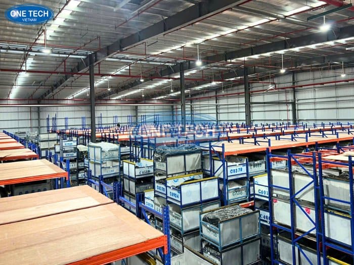 Hệ thống kệ kho hạng nặng cho khu nhà kho quy mô 4000m²
