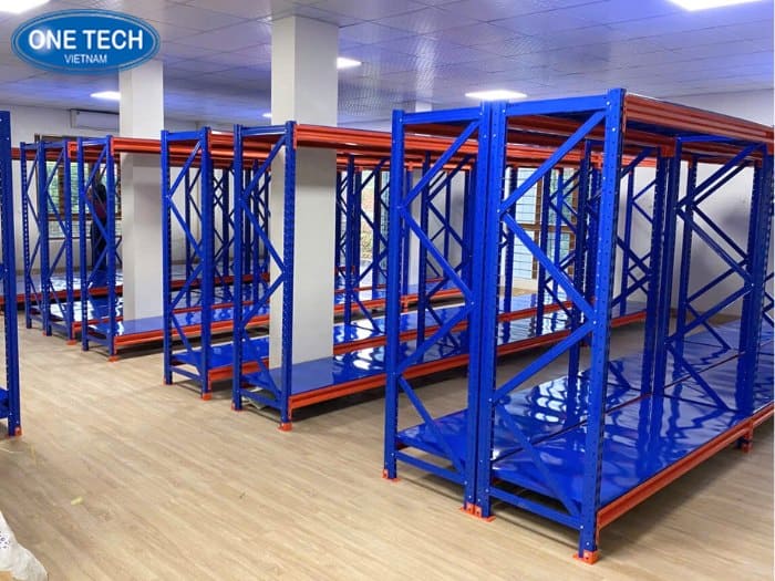 Kệ trung tải cho kho xưởng 200m2 được ưa chuộng