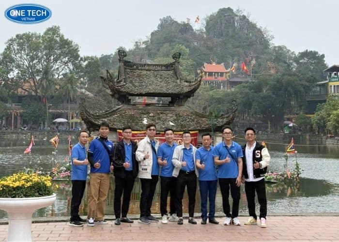 Lễ chùa đầu năm 01