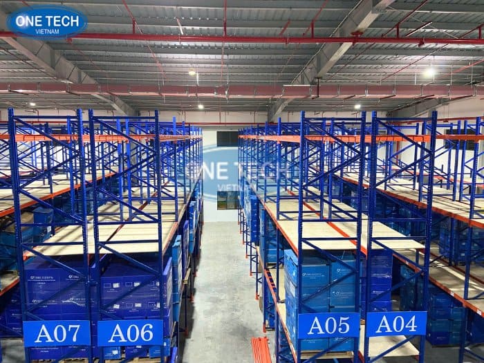 Mẫu kệ kho hàng công nghiệp 09