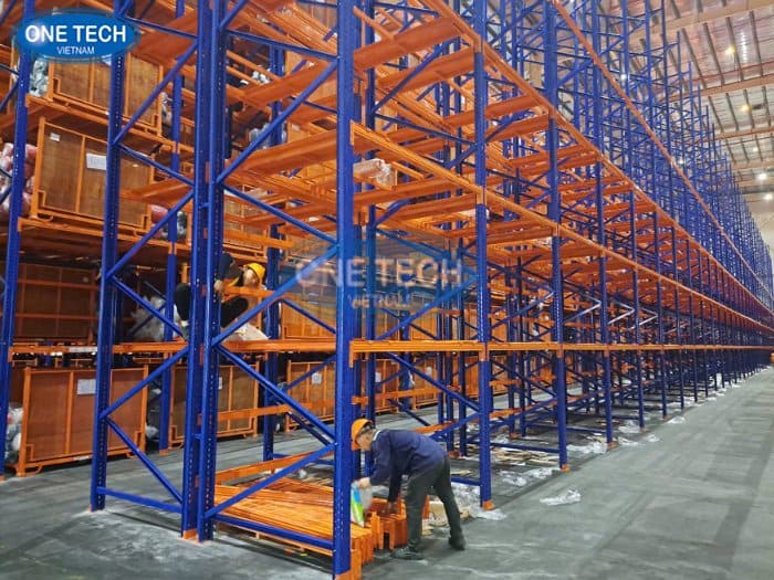 Mẫu kệ kho công nghiệp 12