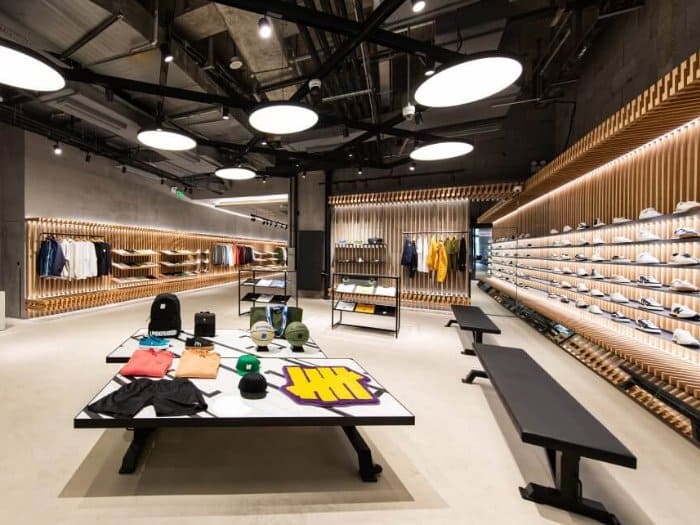 Mẫu thiết kế shop thể thao 03