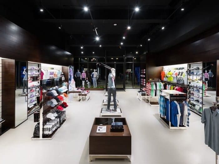 Mẫu thiết kế cửa hàng bán đồ thể thao 05