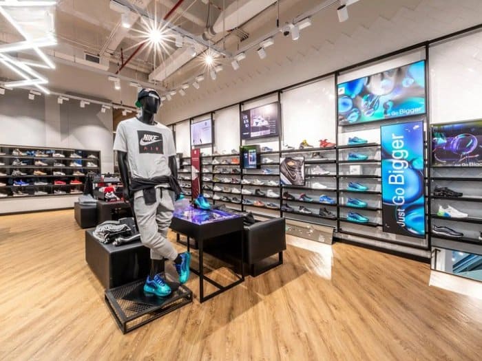 Mẫu thiết kế shop thể thao nhỏ 08