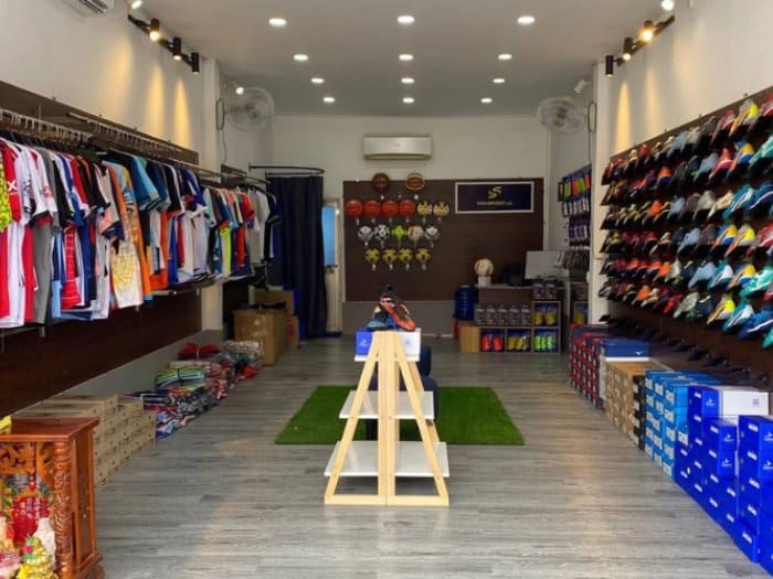 Mẫu thiết kế cửa hàng bán đồ thể thao 18