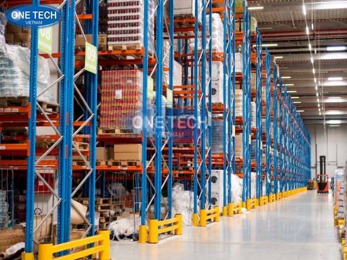 Tìm hiểu về mẫu kệ sắt công nghiệp