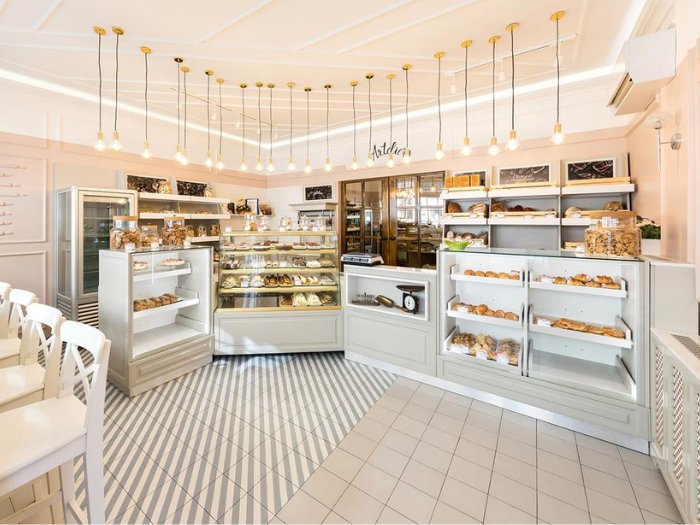 Cửa hàng bánh mì thiết kế màu be tinh tế, thanh lịch