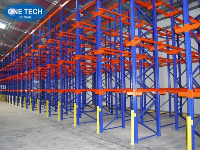 Kệ Drive In bằng sắt hộp, tối ưu mặt sàn 01