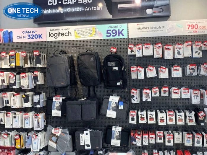 Kệ được bố trí theo chiều cao hợp lý, phân tầng rõ ràng