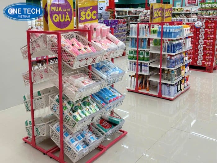 Kệ trưng bày khu vực bán mỹ phẩm 02