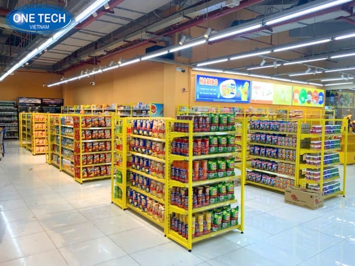 Kệ trưng bày mặt hàng đồ ăn vặt 01