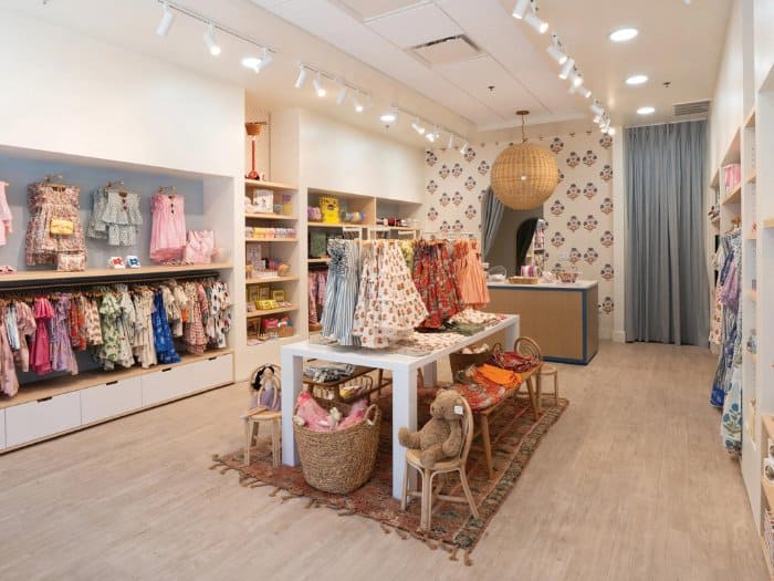 Thiết kế không gian ấm cúng với kệ gỗ