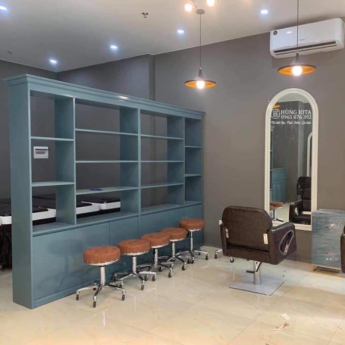 Vai trò của kệ để trong salon tóc