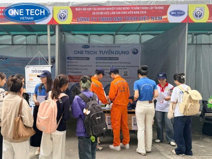 Giúp sinh viên tiếp cận môi trường làm việc thực tế