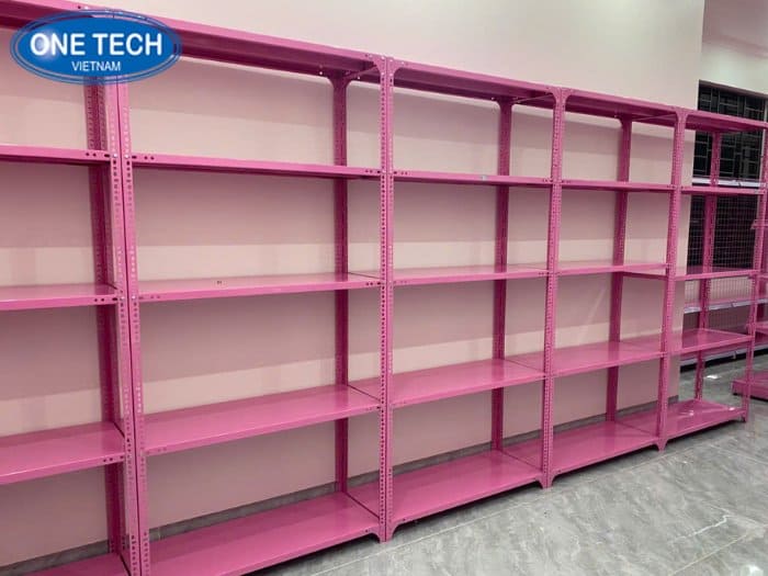 Kệ có nhiều màu sắc khác nhau