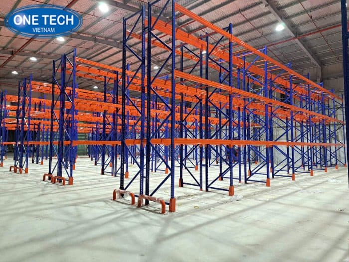 Kệ hạng nặng cho kho công nghiệp ở Vĩnh Long